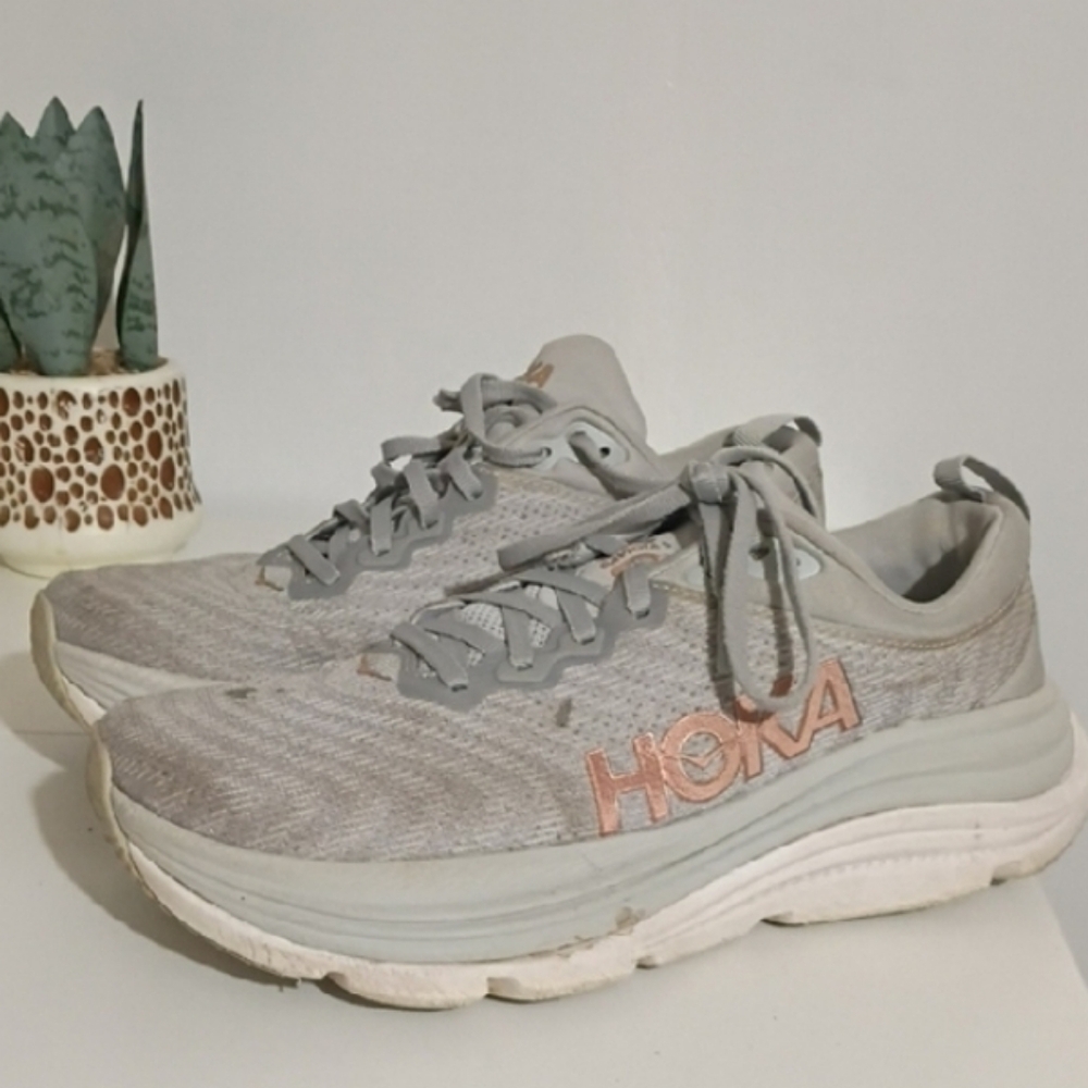 HOKA Gaviota 5 Running Shoes  Women’s Size 8 B Gray & White
